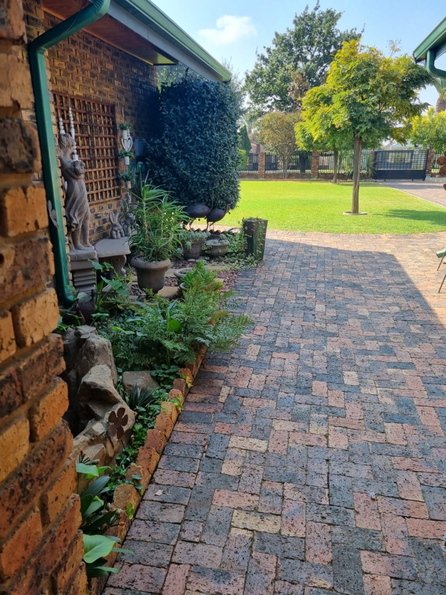 3 Bedroom Property for Sale in Vaalpark Free State